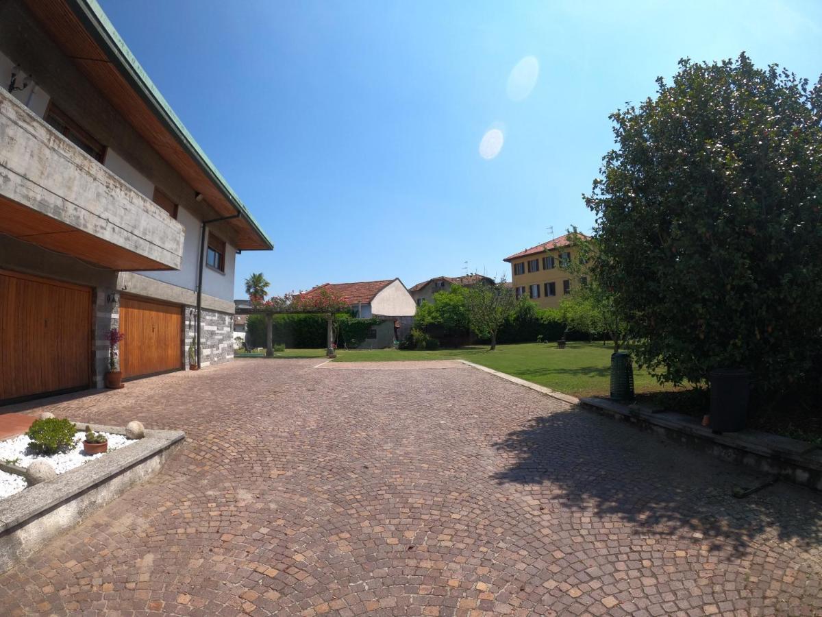 Bella Vita Guesthouse -Parcheggio Privato Interno Arona Zewnętrze zdjęcie