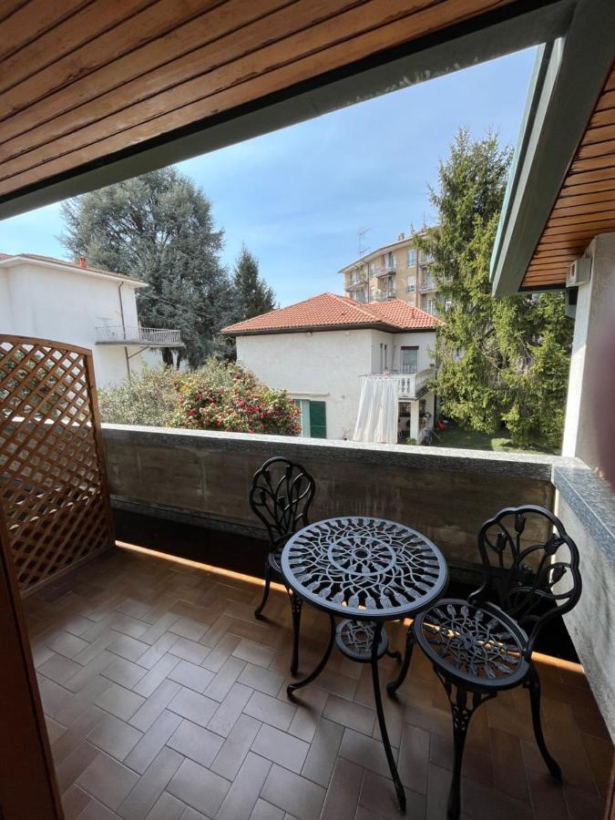 Bella Vita Guesthouse -Parcheggio Privato Interno Arona Zewnętrze zdjęcie
