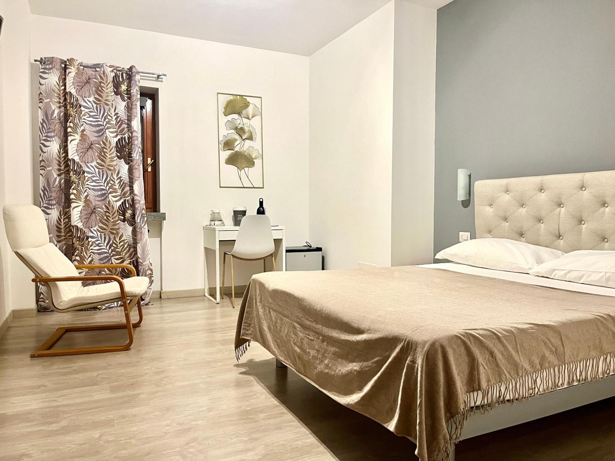 Bella Vita Guesthouse -Parcheggio Privato Interno Arona Zewnętrze zdjęcie