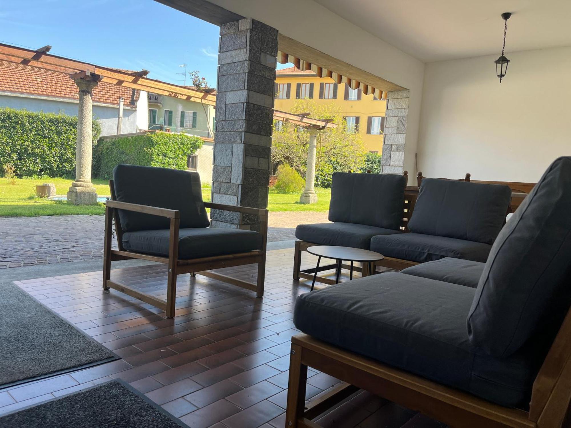 Bella Vita Guesthouse -Parcheggio Privato Interno Arona Zewnętrze zdjęcie