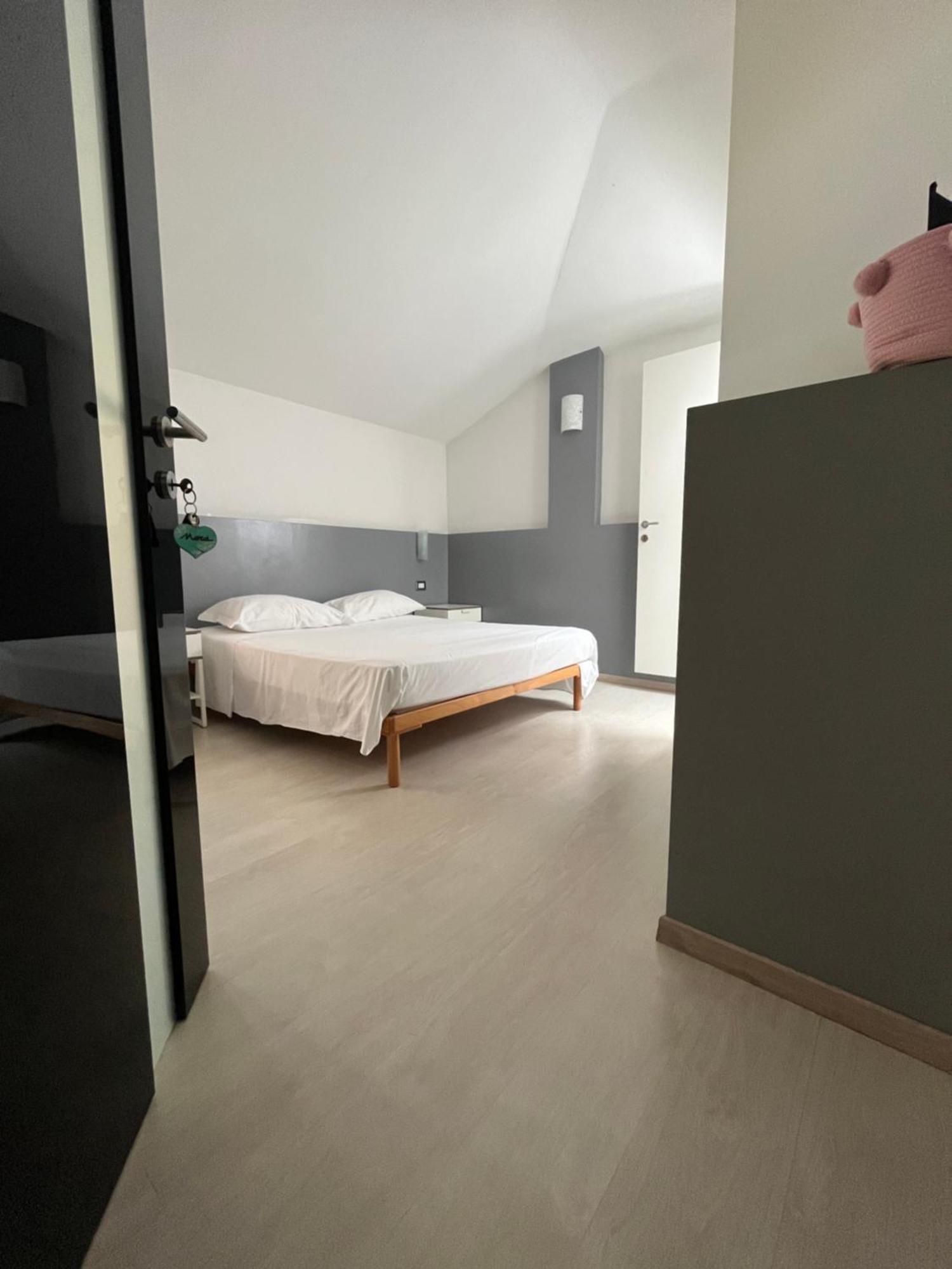 Bella Vita Guesthouse -Parcheggio Privato Interno Arona Zewnętrze zdjęcie