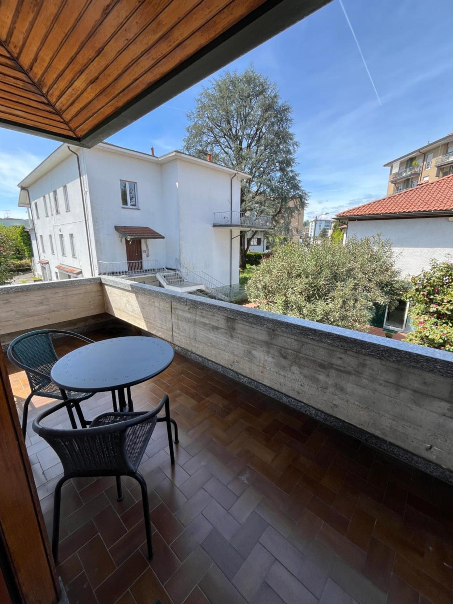 Bella Vita Guesthouse -Parcheggio Privato Interno Arona Zewnętrze zdjęcie