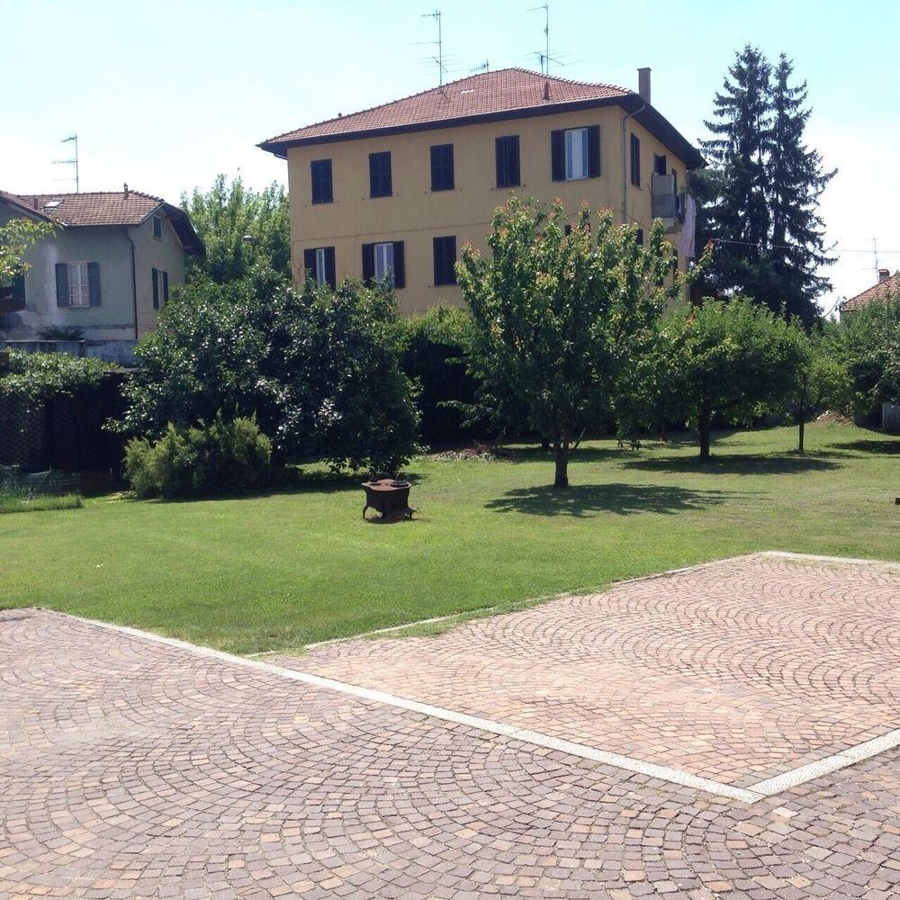 Bella Vita Guesthouse -Parcheggio Privato Interno Arona Zewnętrze zdjęcie